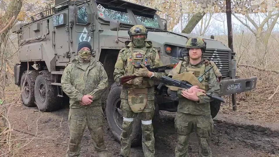 Владимир Волков: С Днём матери!. Тёплые слова поздравлений для самых дорогих и родных людей шлют наши защитники из зоны СВО