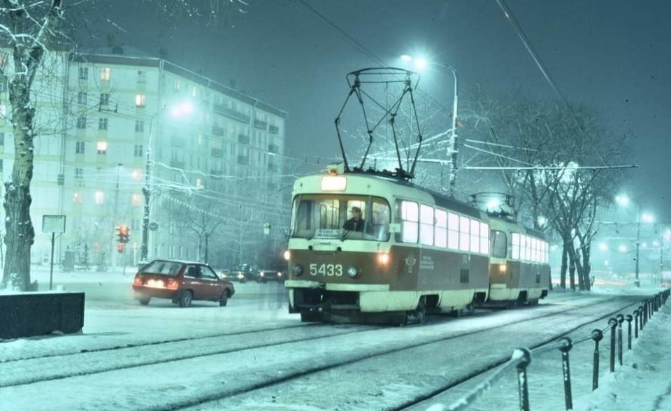 Трамвайная остановка «Станция метро ВДНХ», 1987 г