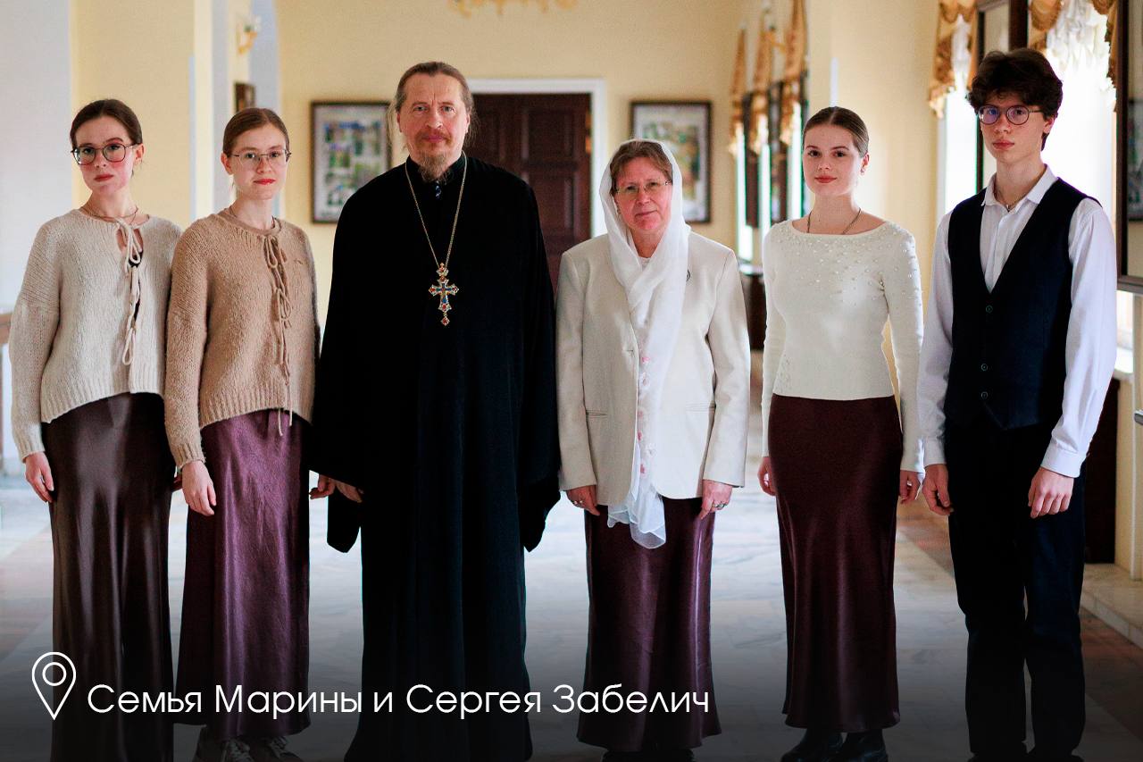 Андрей Воробьев: В честь Дня матери передал государственные и вручил областные награды многодетным семьям Андрей Воробьев: В честь Дня матери передал государственные и вручил областные награды многодетным семьям