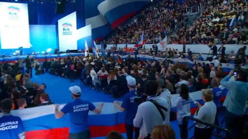 «Единой России» исполнилось 24 года