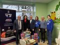 Депутат Московской областной Думы Екатерина Лобышева вместе с депутатами, молодогвардейцами и главным врачом ГБУЗ МО «Воскресенская больница» Максимом Кузнецовым пополнила Коробку храбрости различными канцтоварами и игрушками