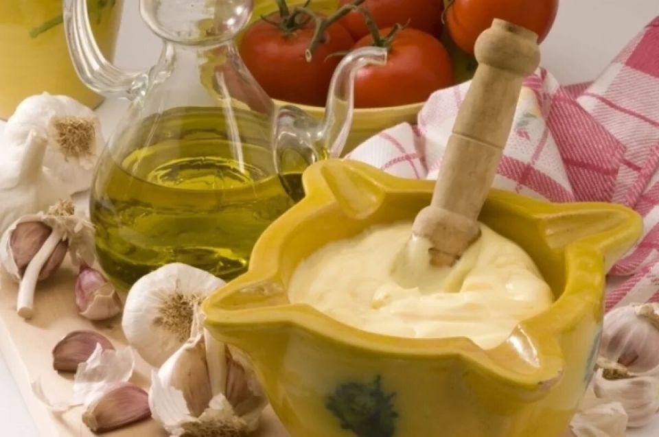 Чеснок на вашу кухню: пять рецептов вкуснейших паст на зиму