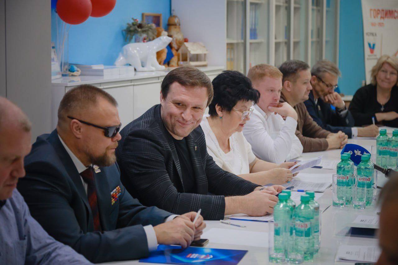 Сегодня мы с гордостью отмечаем 24-й день рождения нашей партии — партии «Единая Россия»! Сегодня мы с гордостью отмечаем 24-й день рождения нашей партии — партии «Единая Россия»!