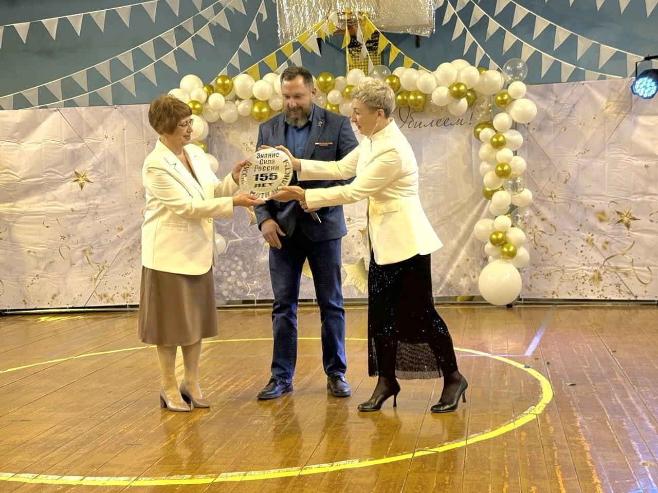 Две школы Дмитровского округа отметили славные юбилеи Две школы Дмитровского округа отметили славные юбилеи