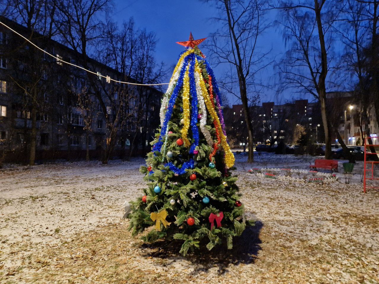 Во дворах Долгопрудного установят новогодние ёлки