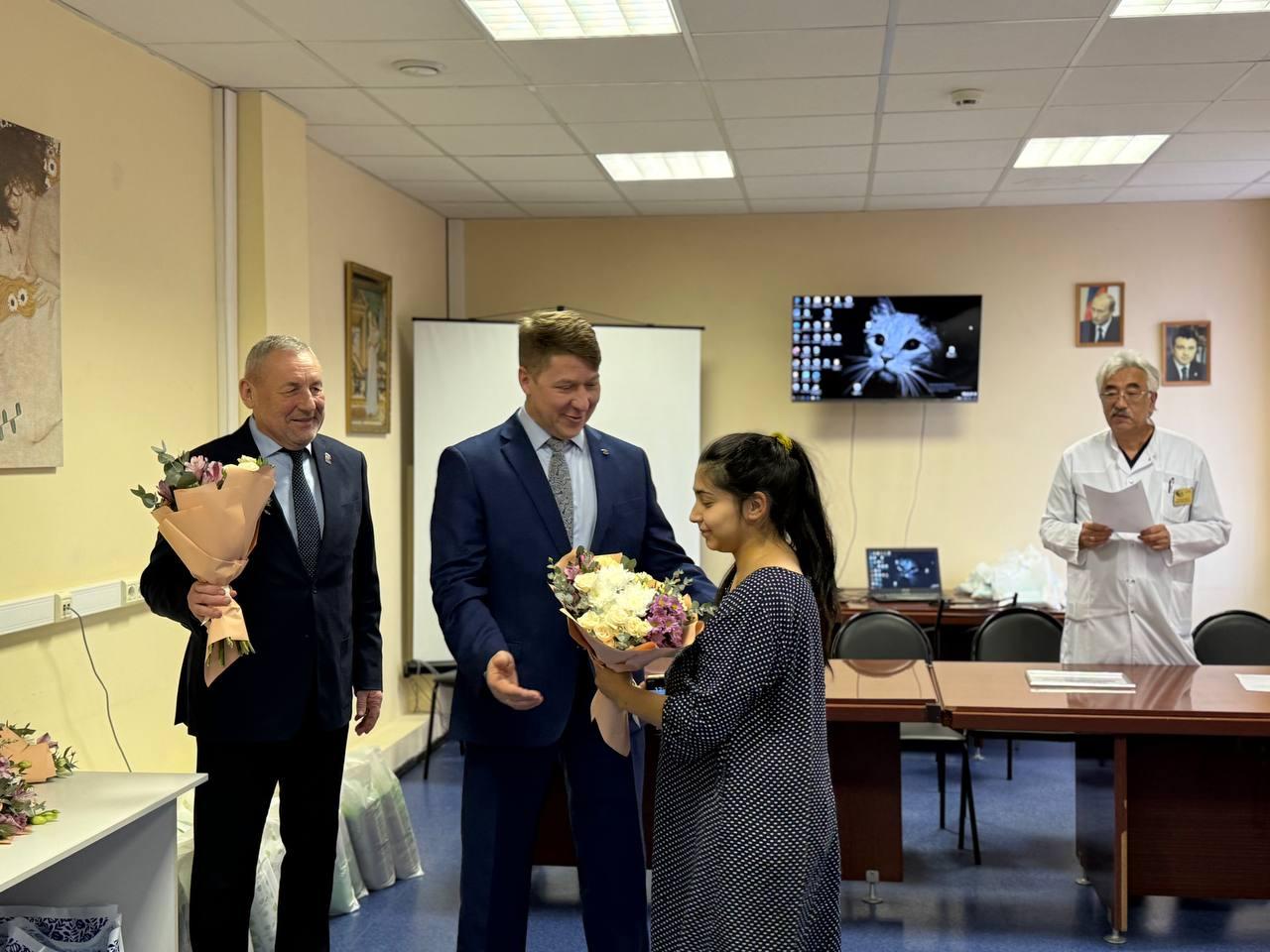 Накануне, в День матери, в стенах Родильного отделения Ногинской больницы на свет появились 11 малышей - 9 девочек и 2 мальчика Накануне, в День матери, в стенах Родильного отделения Ногинской больницы на свет появились 11 малышей - 9 девочек и 2 мальчика