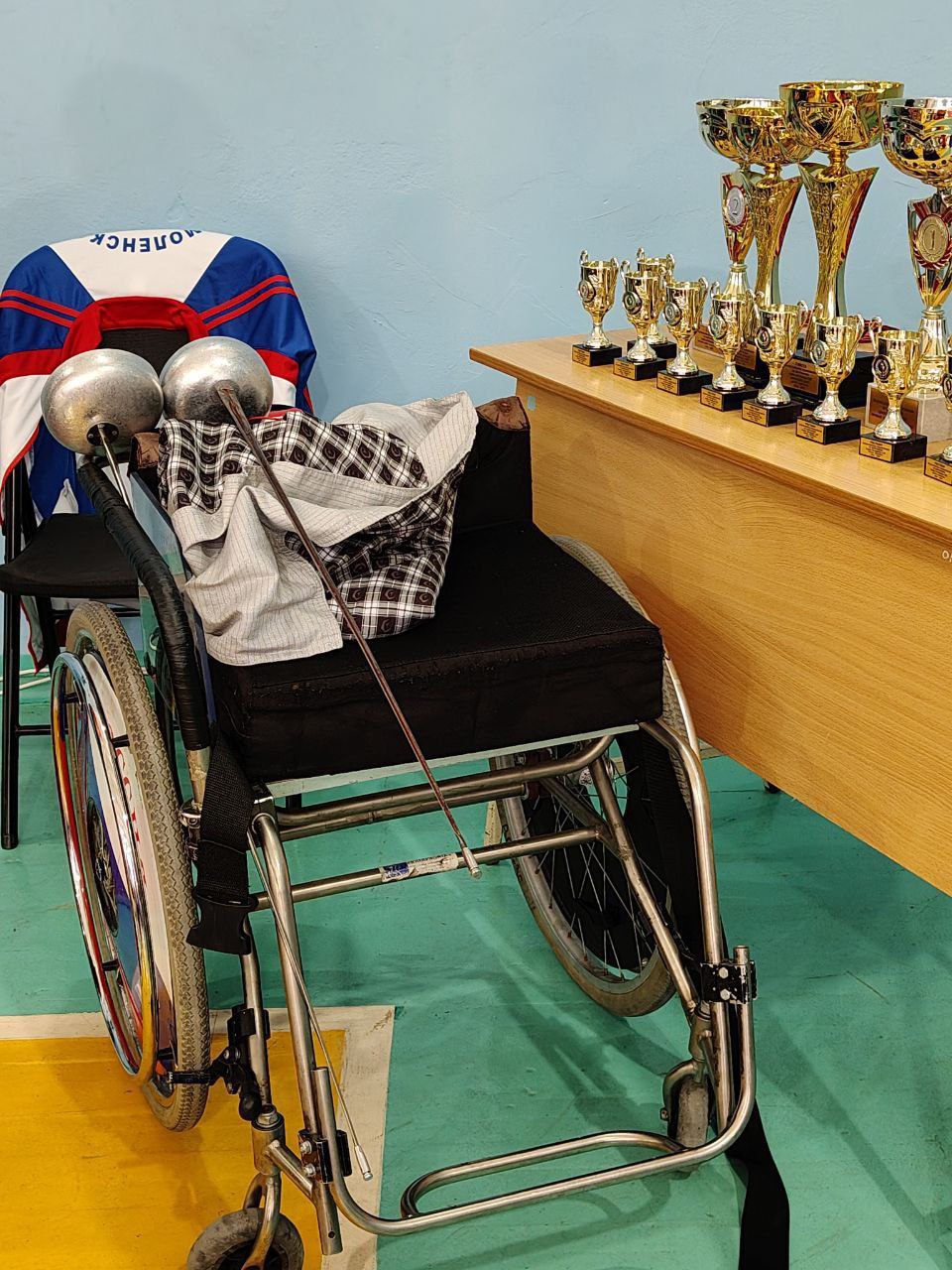 Участники коломенского отделения Ассоциации ветеранов СВО Подмосковья Игорь Подустов и Сергей Чернов выступили на первом Всероссийском турнире по паралимпийскому фехтованию среди военнослужащих, которые получили ранения в... Участники коломенского отделения Ассоциации ветеранов СВО Подмосковья Игорь Подустов и Сергей Чернов выступили на первом Всероссийском турнире по паралимпийскому фехтованию среди военнослужащих, которые получили ранения в...