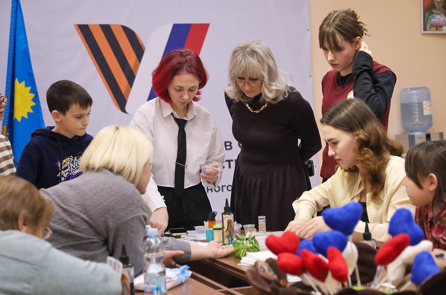 В Ассоциации ветеранов СВО прошёл мастеркласс для жён и матерей участников СВО