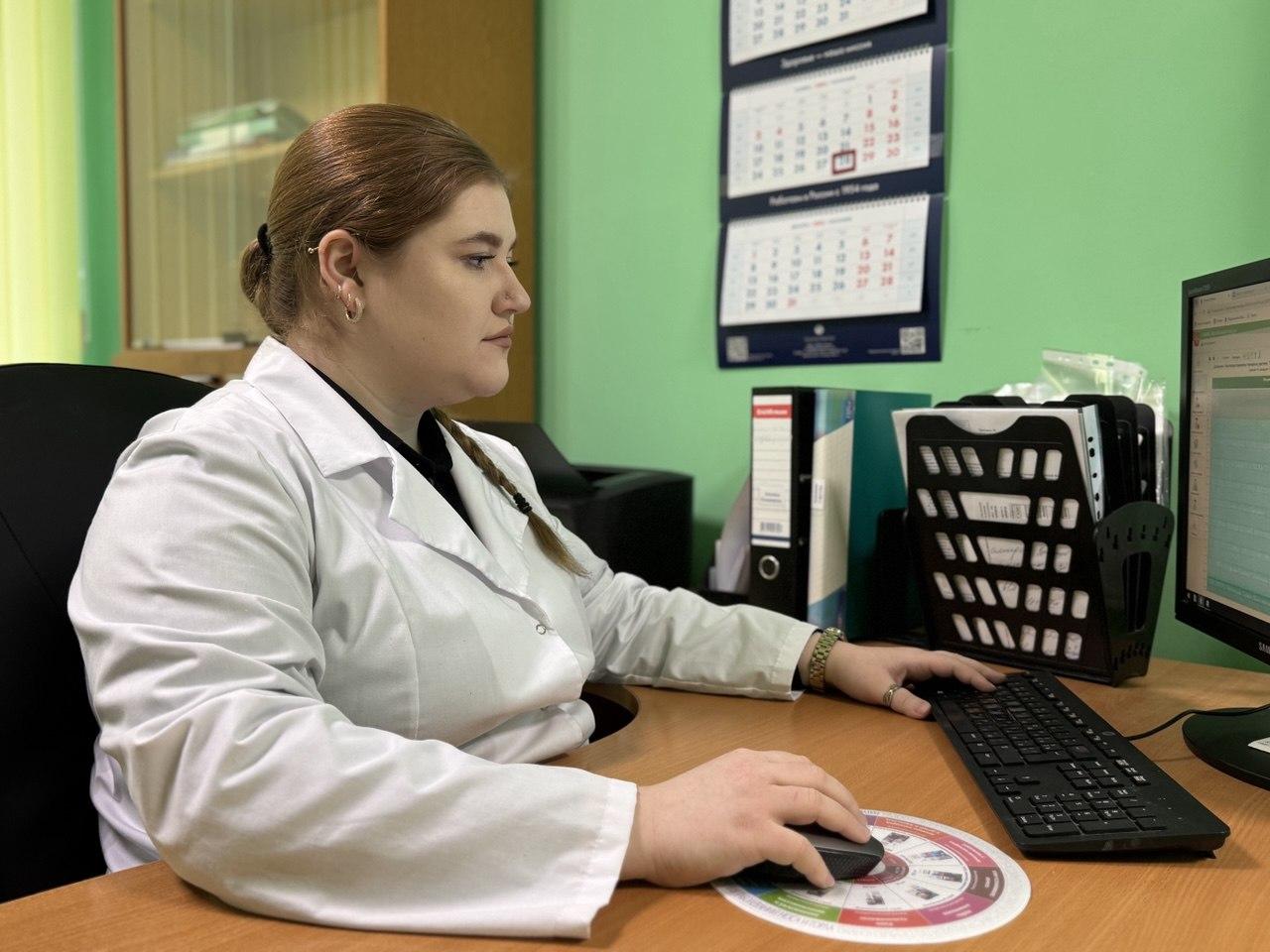 В Сергиевом Посаде в поликлинике №1 начала приём пациентов молодой врач-терапевт Богдана Паламарчук