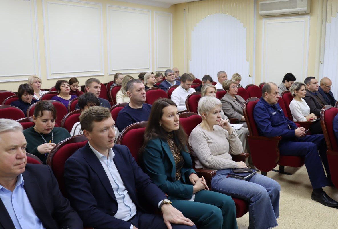 Завершение работ на теплосетях, безопасность на водных объектах, участие учащихся и родителей в мониторинге качества школьного питания – главные темы общегородского совещания в Ступино Завершение работ на теплосетях, безопасность на водных объектах, участие учащихся и родителей в мониторинге качества школьного питания – главные темы общегородского совещания в Ступино