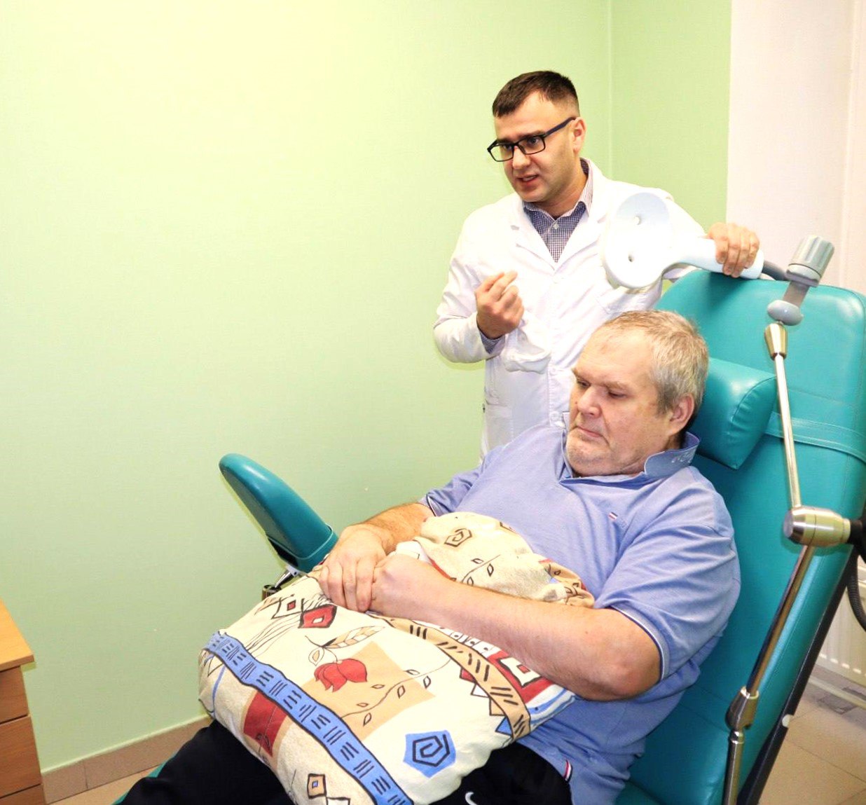 В Электростальской больнице прошла экскурсия по стационарному отделению реабилитации В Электростальской больнице прошла экскурсия по стационарному отделению реабилитации