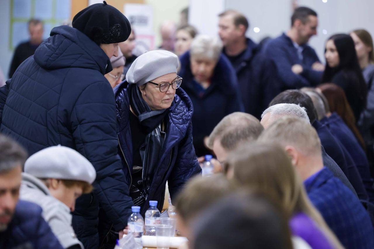 Григорий Артамонов: Выездная администрация на Силикатной всегда проходит насыщенно — жители активно участвуют в жизни своего микрорайона, и за это им большое спасибо Григорий Артамонов: Выездная администрация на Силикатной всегда проходит насыщенно — жители активно участвуют в жизни своего микрорайона, и за это им большое спасибо
