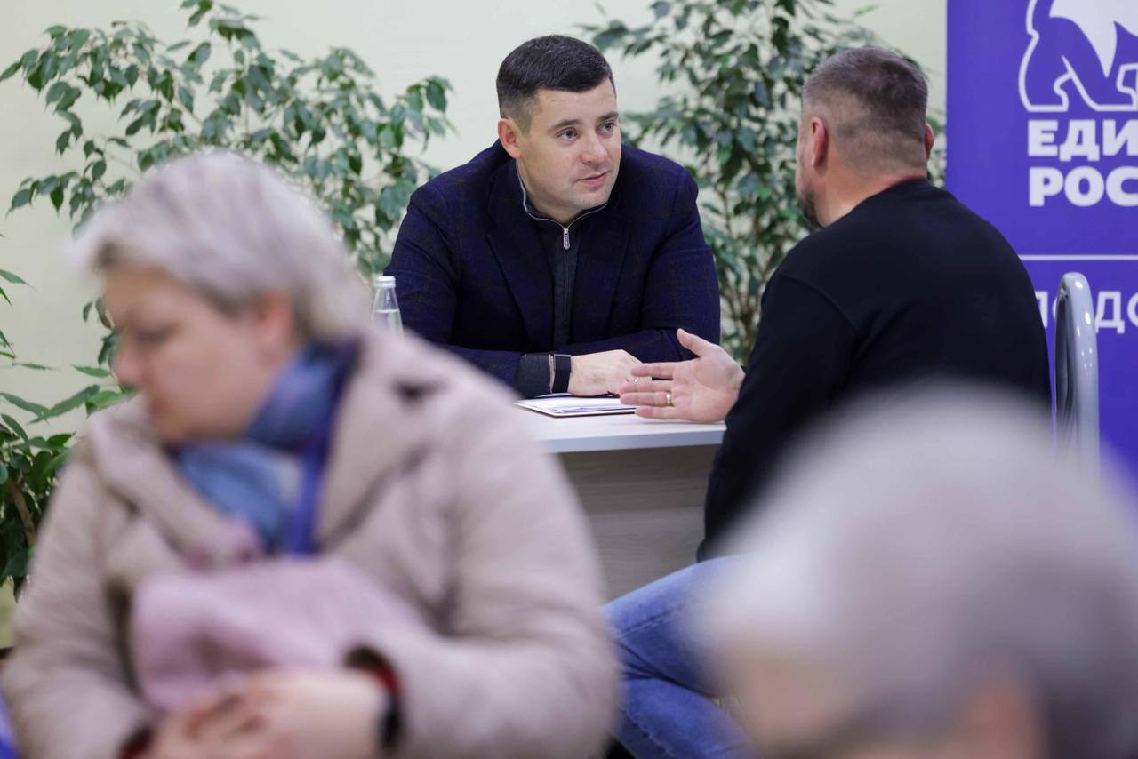 Григорий Артамонов: Выездная администрация на Силикатной всегда проходит насыщенно — жители активно участвуют в жизни своего микрорайона, и за это им большое спасибо Григорий Артамонов: Выездная администрация на Силикатной всегда проходит насыщенно — жители активно участвуют в жизни своего микрорайона, и за это им большое спасибо