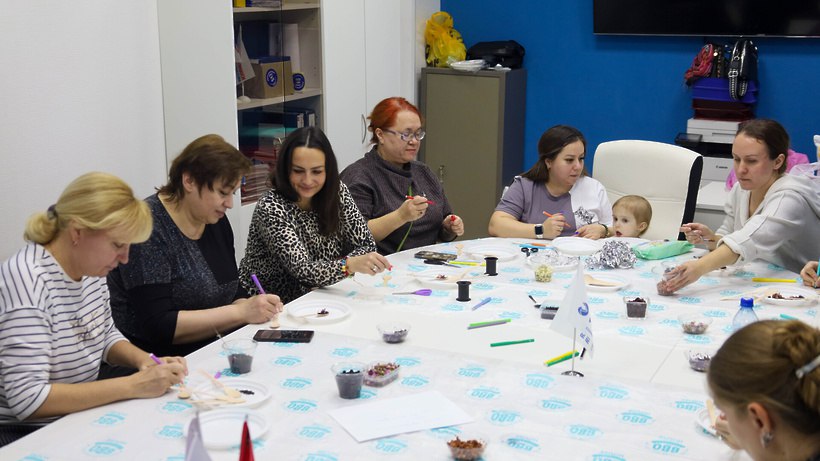 Мамы Солнечногорска отправят своим сыновьям на фронт частичку домашнего тепла Мамы Солнечногорска отправят своим сыновьям на фронт частичку домашнего тепла