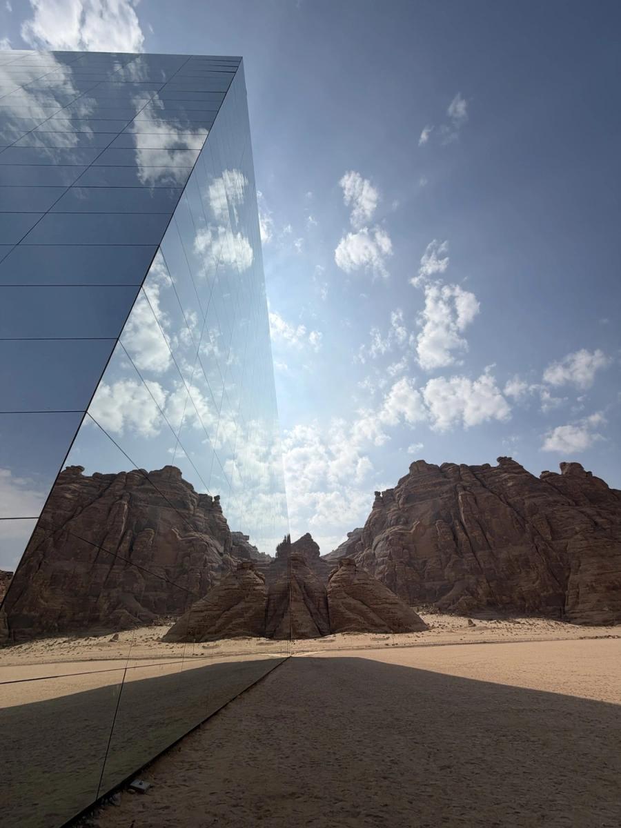 Россия и Саудовская Аравия подписали соглашение о взаимной отмене виз, прямые перелеты из Москвы есть и в Эр-Риад, и в Джидду, а сезон в королевстве только начинается и продлится всю зиму Россия и Саудовская Аравия подписали соглашение о взаимной отмене виз, прямые перелеты из Москвы есть и в Эр-Риад, и в Джидду, а сезон в королевстве только начинается и продлится всю зиму