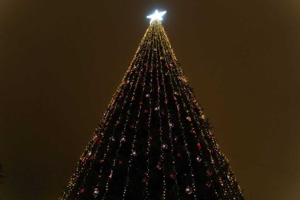 Наполним, что в городском парке началась работа почты Деда Мороза