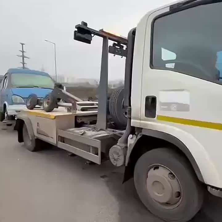 Юлия Купецкая: В поселке Вешки у ТЦ «Весна» пресекли нелегальную торговлю