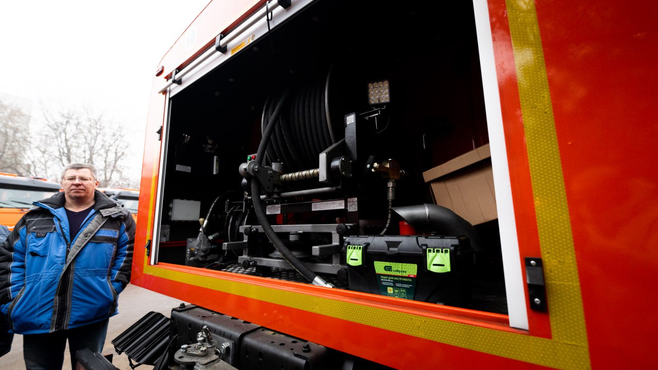 Владимир Волков: +13 новых единиц спецтехники пополнили автопарк «Люберецкого водоканала» Владимир Волков: +13 новых единиц спецтехники пополнили автопарк «Люберецкого водоканала»