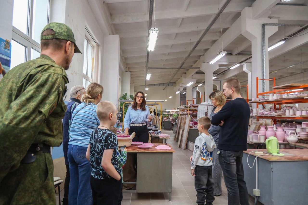 В Раменском округе стартовала программа «Промышленный туризм» для адаптации участников и ветеранов СВО В Раменском округе стартовала программа «Промышленный туризм» для адаптации участников и ветеранов СВО