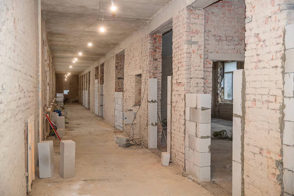 Андрей Иванов: В Часцовской школе продолжается капитальный ремонт в рамках профильной программы Президента Андрей Иванов: В Часцовской школе продолжается капитальный ремонт в рамках профильной программы Президента