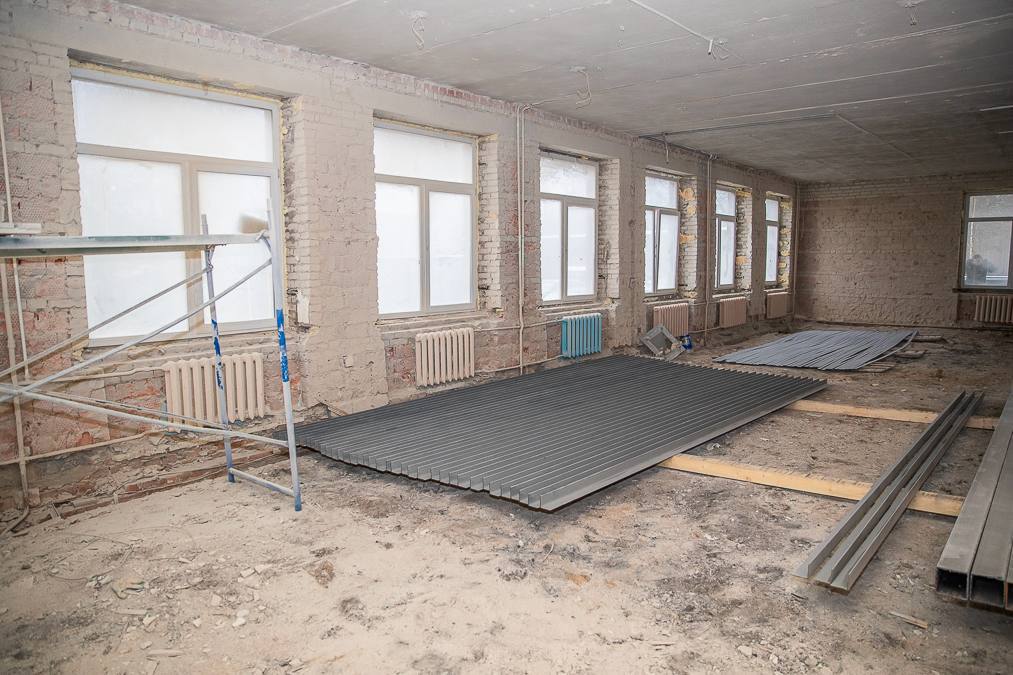 Андрей Иванов: В Часцовской школе продолжается капитальный ремонт в рамках профильной программы Президента Андрей Иванов: В Часцовской школе продолжается капитальный ремонт в рамках профильной программы Президента