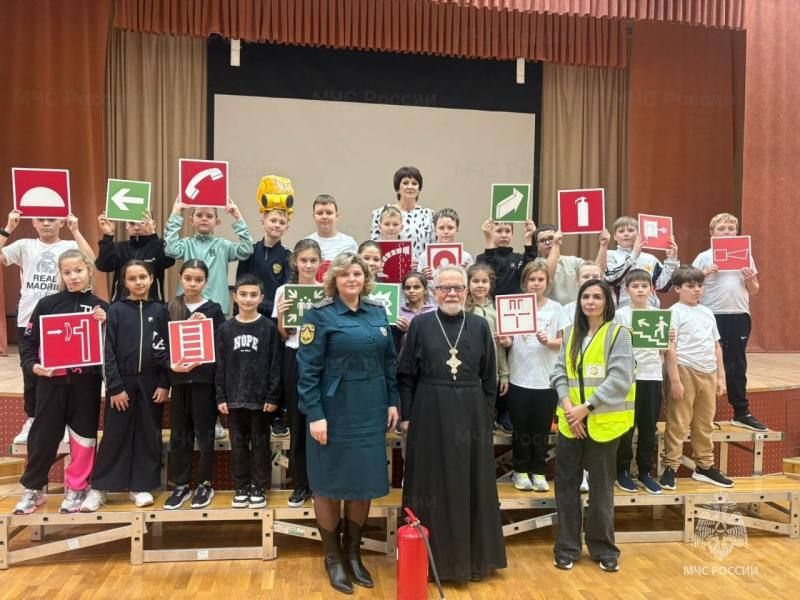 В Раменском сотрудники МЧС России и представители духовенства провели совместное мероприятие