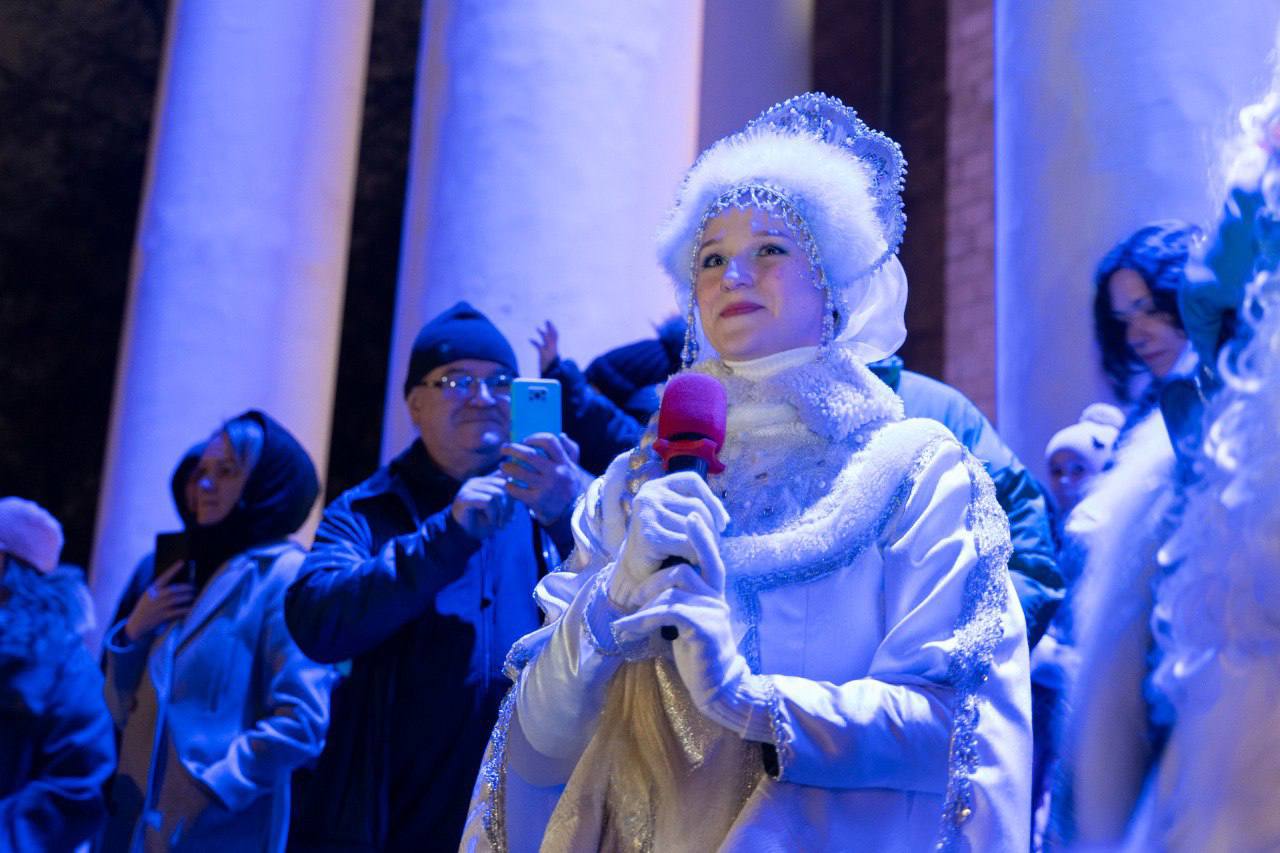 Наполним, что в городском парке началась работа почты Деда Мороза Наполним, что в городском парке началась работа почты Деда Мороза