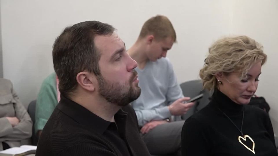 Михаил Собакин: В ходе Часа по здравоохранению обсудили с руководством Чеховской больницы обращения жителей, поступающие в муниципальный центр управления регионом, осмотрели ремонт и проконтролировали ход строительства...