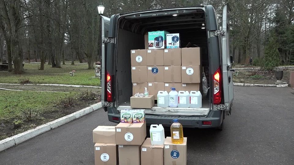 Максим Красноцветов: Совместно с коллегами из депутатского корпуса передали гуманитарную помощь для участников СВО