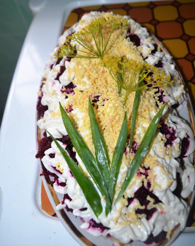 Секреты идеальной селедки под шубой: превращаем традиционный салат в кулинарный шедевр