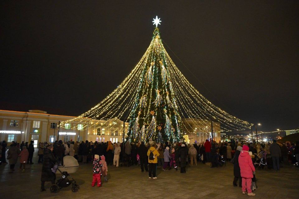 В Дмитрове открыли новый каток с искусственным льдом