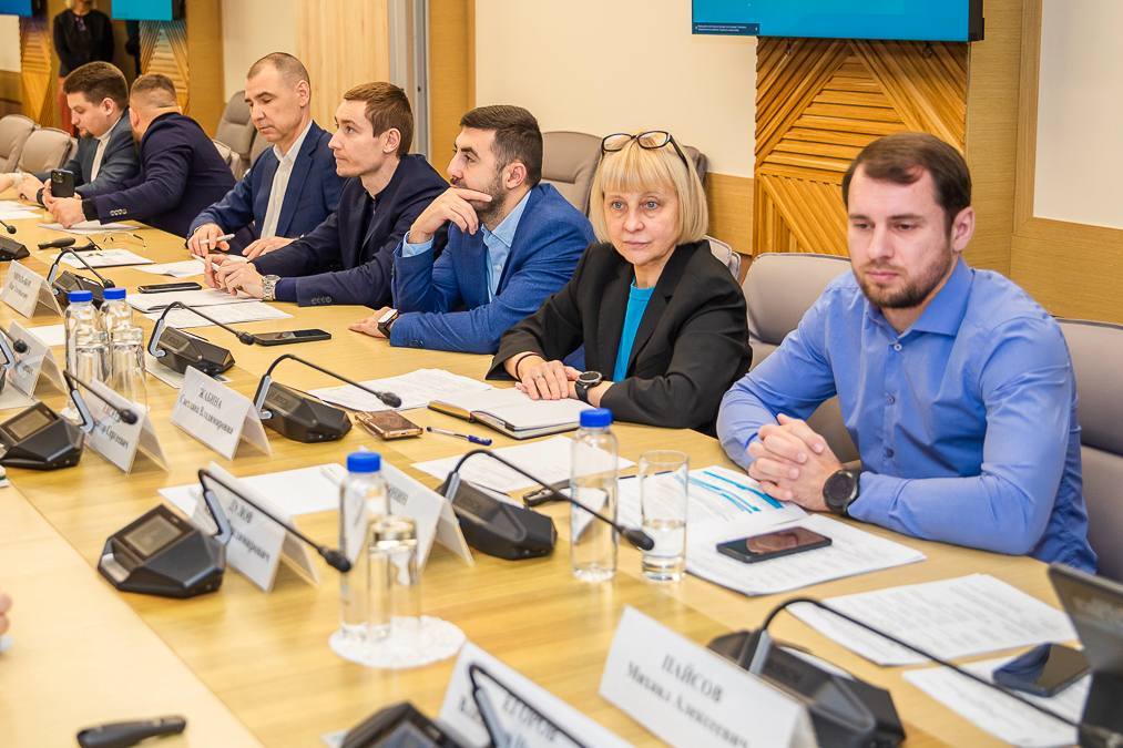 Андрей Иванов: Провёл заседание комиссии по безопасности дорожного движения Андрей Иванов: Провёл заседание комиссии по безопасности дорожного движения