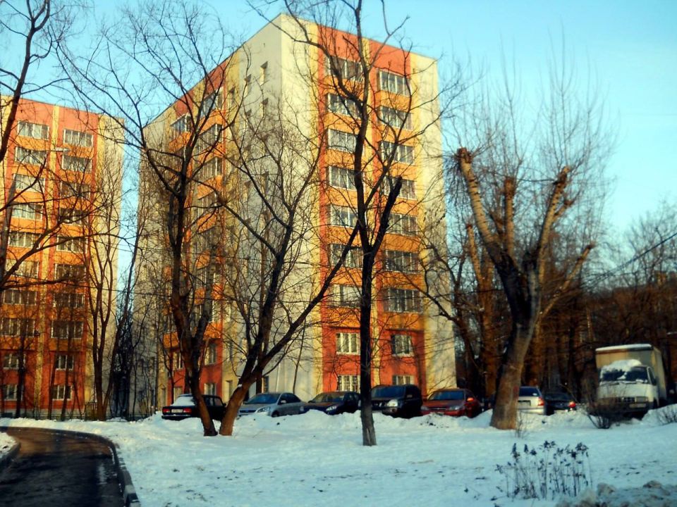 Мужчина отравился неизвестным газом на Нижегородской улице в Москве — 112