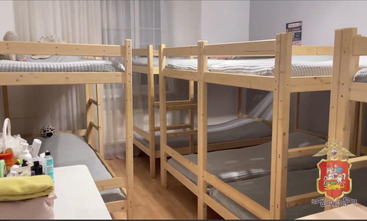 В Подмосковье задержали руководство двух наркологических рехабов, где морили голодом и пытали пациентов В Подмосковье задержали руководство двух наркологических рехабов, где морили голодом и пытали пациентов