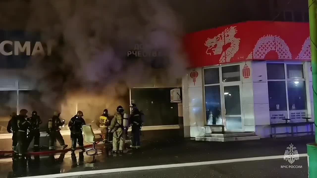 В Дубне огнеборцы оперативно потушили пожар в магазине канцелярии