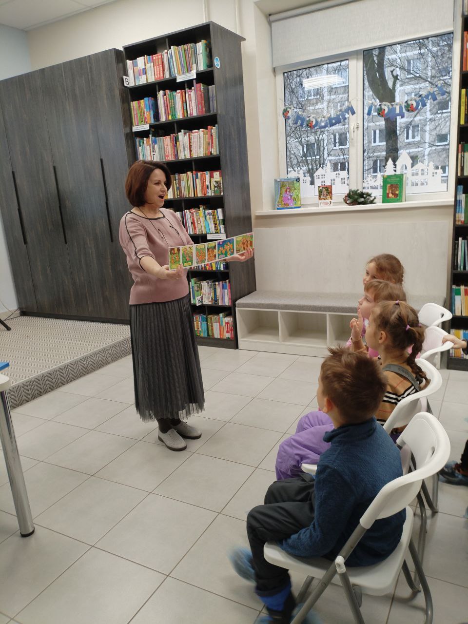 Дети из чеховского детского сада узнали, как устроена библиотека Дети из чеховского детского сада узнали, как устроена библиотека