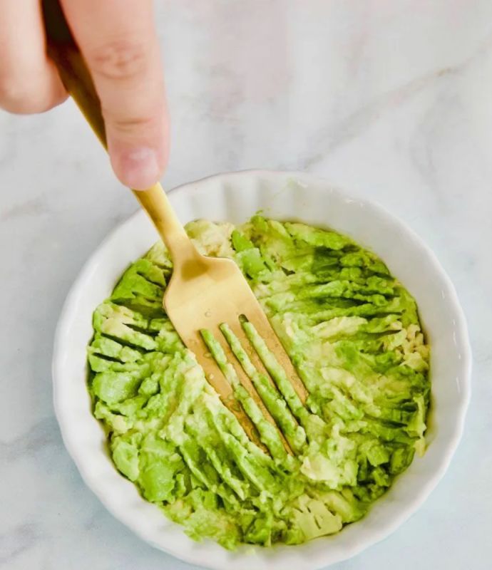 Порадуйте себя экзотическими авокадо-тостами