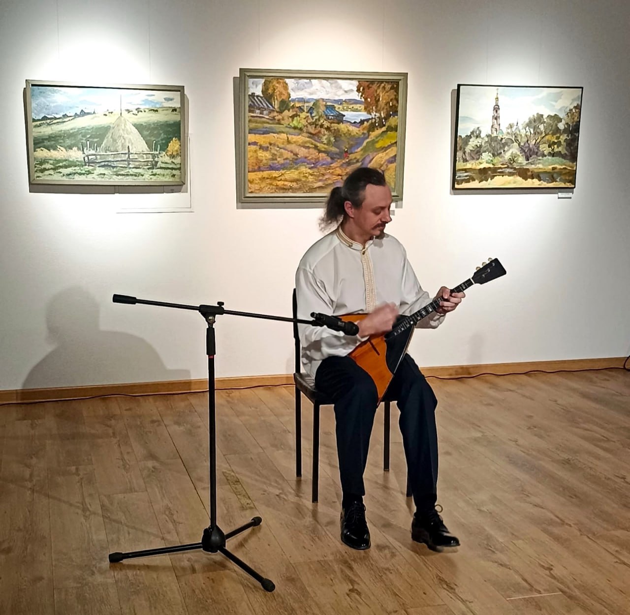 В Выставочном зале имени О.А.Коняшина торжественно открылась юбилейная выставка Александра Махоткина В Выставочном зале имени О.А.Коняшина торжественно открылась юбилейная выставка Александра Махоткина