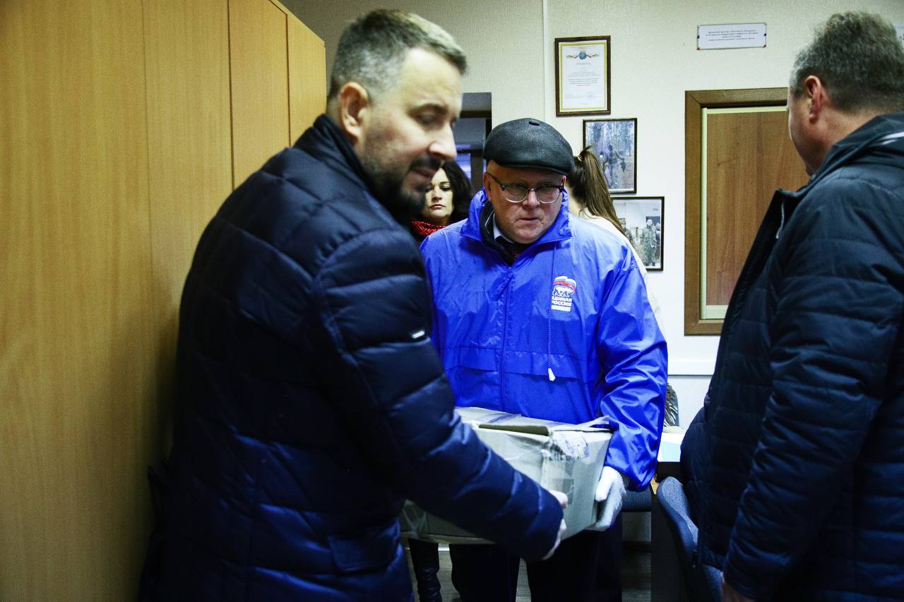 Депутаты Совета депутатов городского округа Воскресенск передали очередную партию гуманитарного груза для бойцов СВО Депутаты Совета депутатов городского округа Воскресенск передали очередную партию гуманитарного груза для бойцов СВО