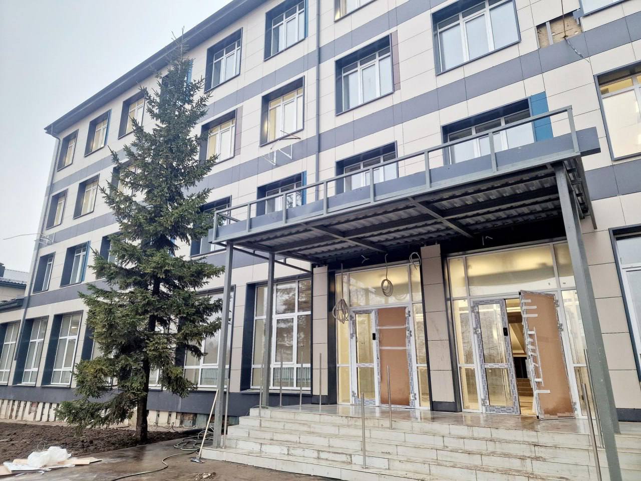 Главный корпус Воскресенского колледжа отремонтировали на 90%