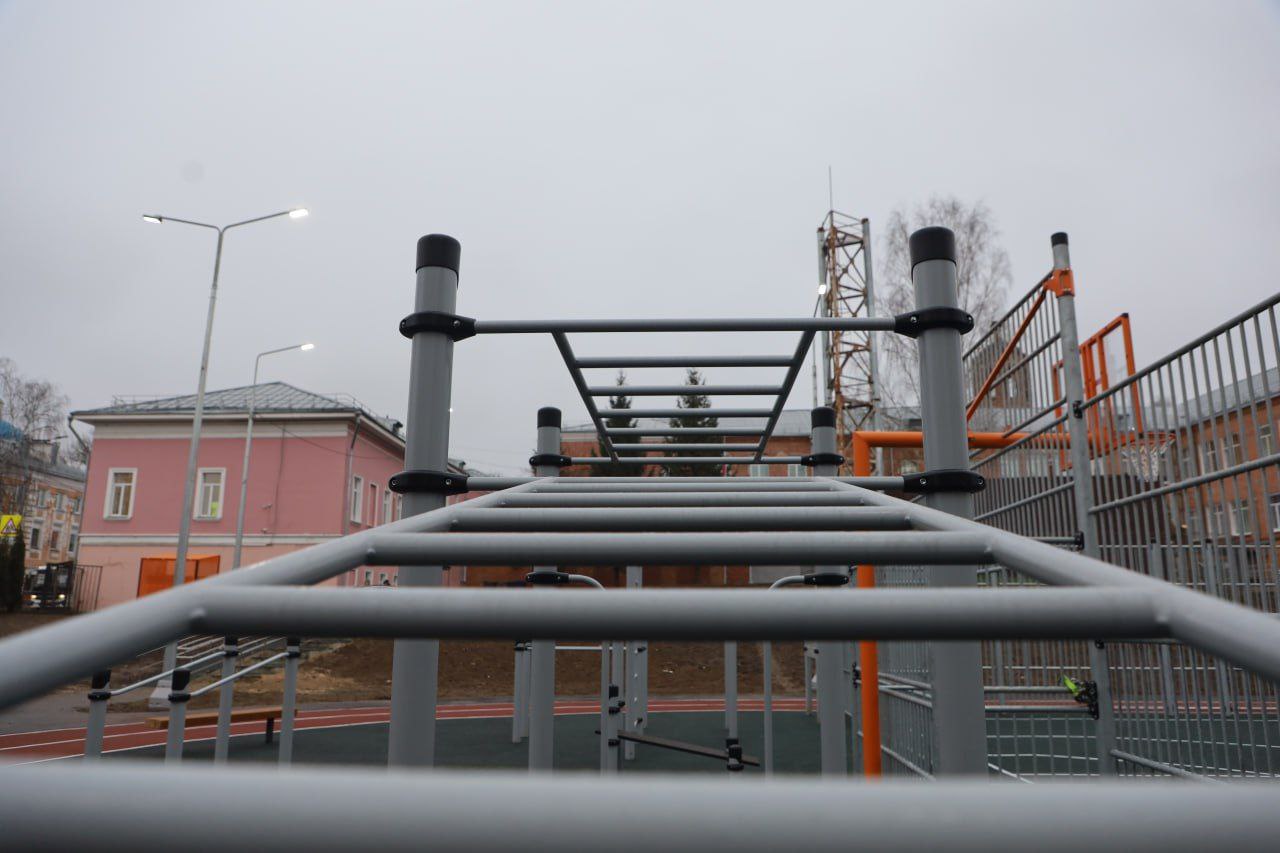 Глава Серпухова Алексей Шимко вместе с депутатом Мособлдумы Татьяной Карзубовой и депутатом окружного Совета Вячеславом Ореховым оценили результаты ремонтных работ в коррекционной школе №8 Глава Серпухова Алексей Шимко вместе с депутатом Мособлдумы Татьяной Карзубовой и депутатом окружного Совета Вячеславом Ореховым оценили результаты ремонтных работ в коррекционной школе №8