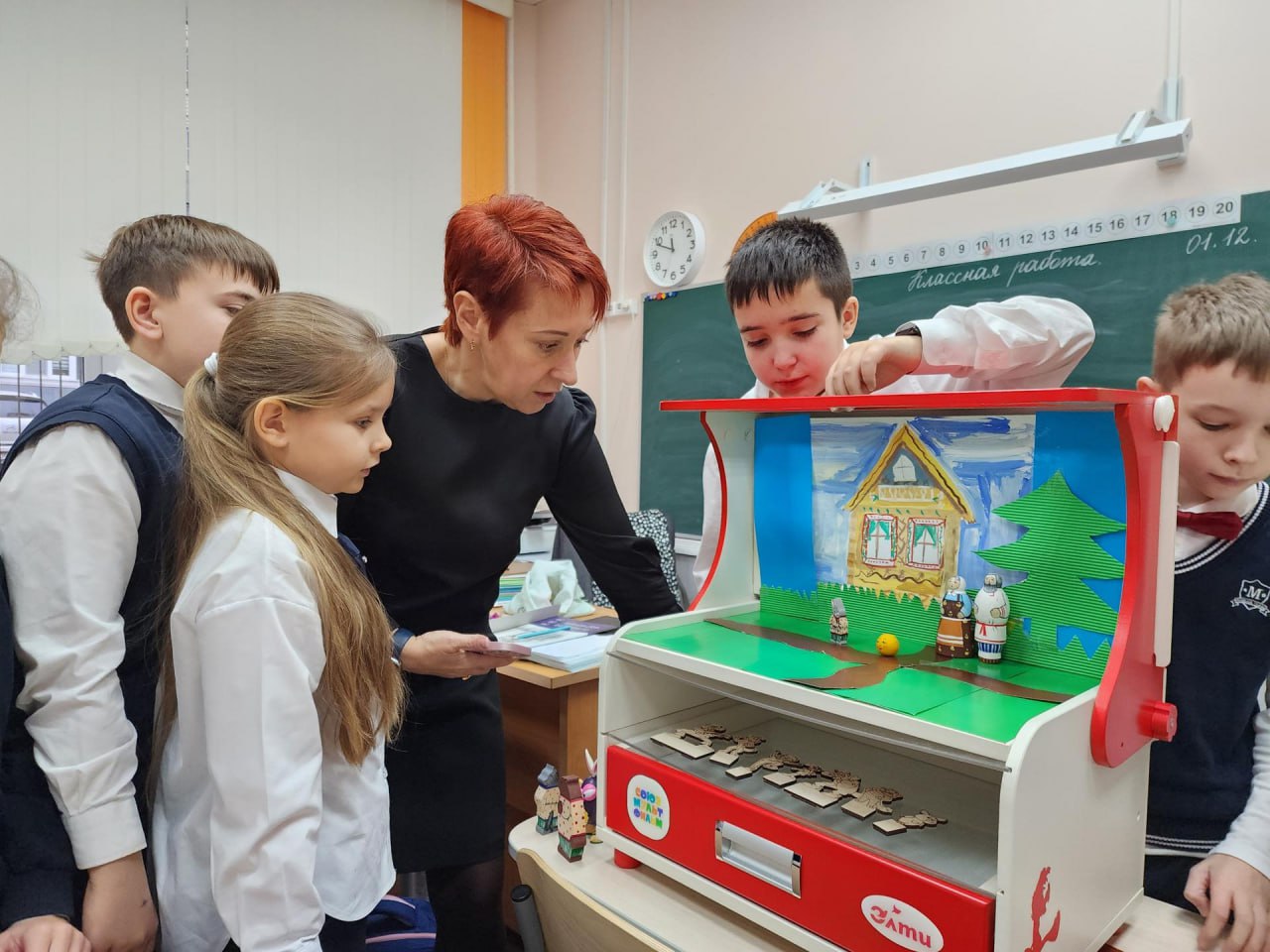 Шестиклассник Александр Татаринцев из Ногинской гимназии создал умный инкубатор с мониторингом через чат-бот Шестиклассник Александр Татаринцев из Ногинской гимназии создал умный инкубатор с мониторингом через чат-бот