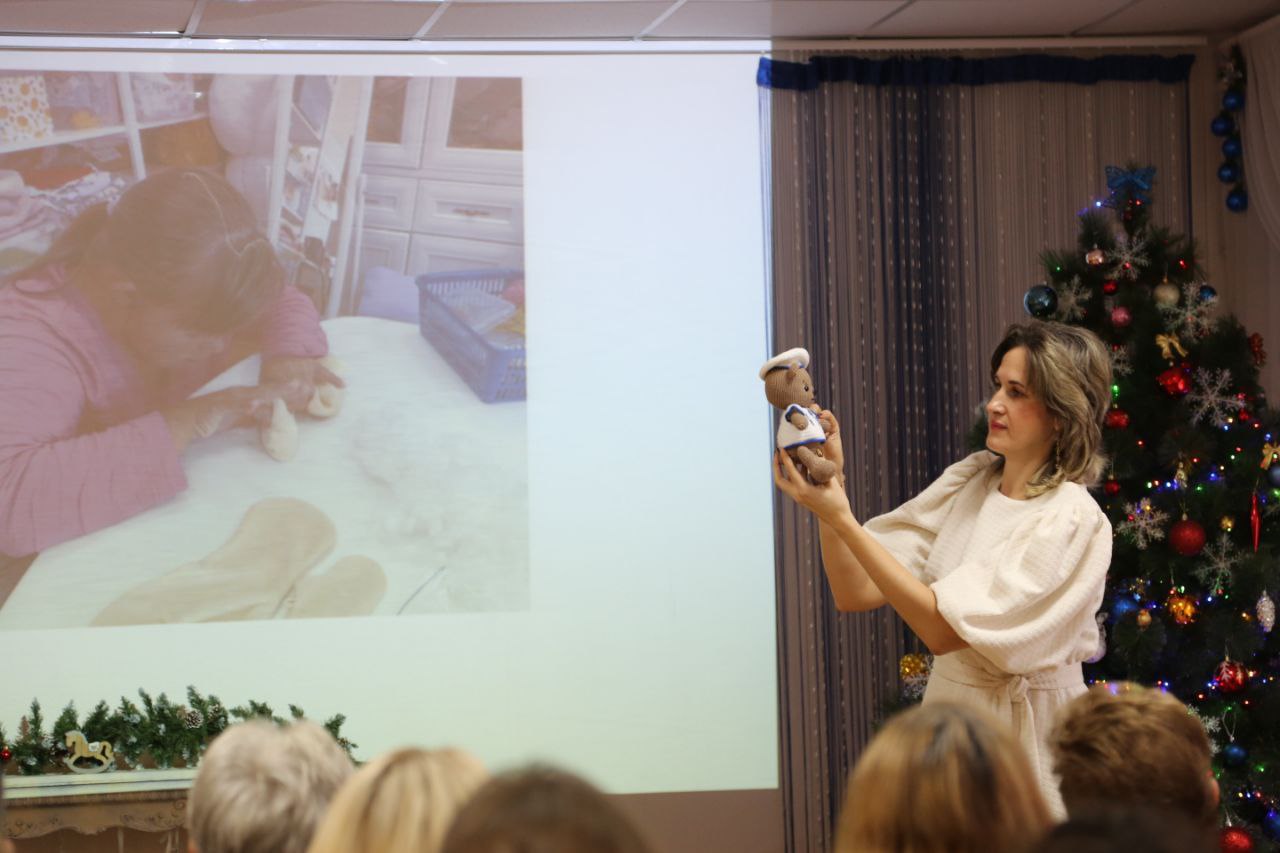 В Комплексном центре социального обслуживания и реабилитации «Серпуховский» состоялась самая добрая ярмарка года — «Я покажу тебе свой мир» В Комплексном центре социального обслуживания и реабилитации «Серпуховский» состоялась самая добрая ярмарка года — «Я покажу тебе свой мир»