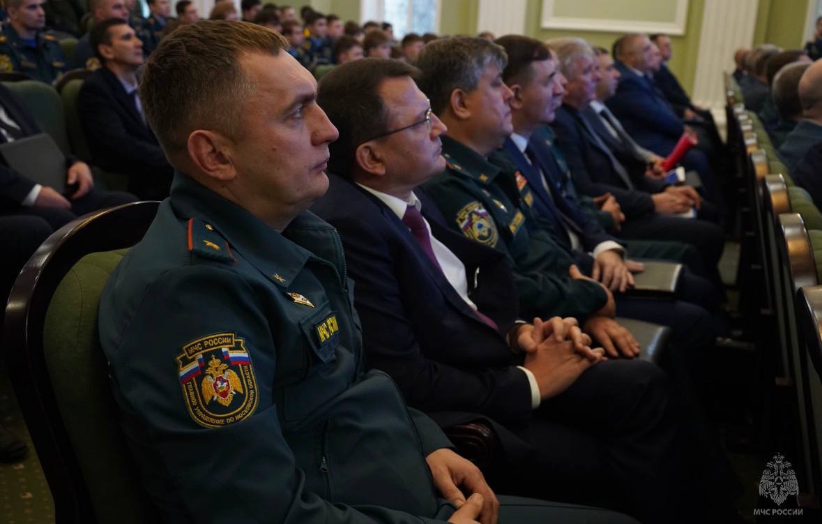 Алексей Павлов принял участие в сборе руководителей территориальных подразделений МЧС России по ЦФО Алексей Павлов принял участие в сборе руководителей территориальных подразделений МЧС России по ЦФО