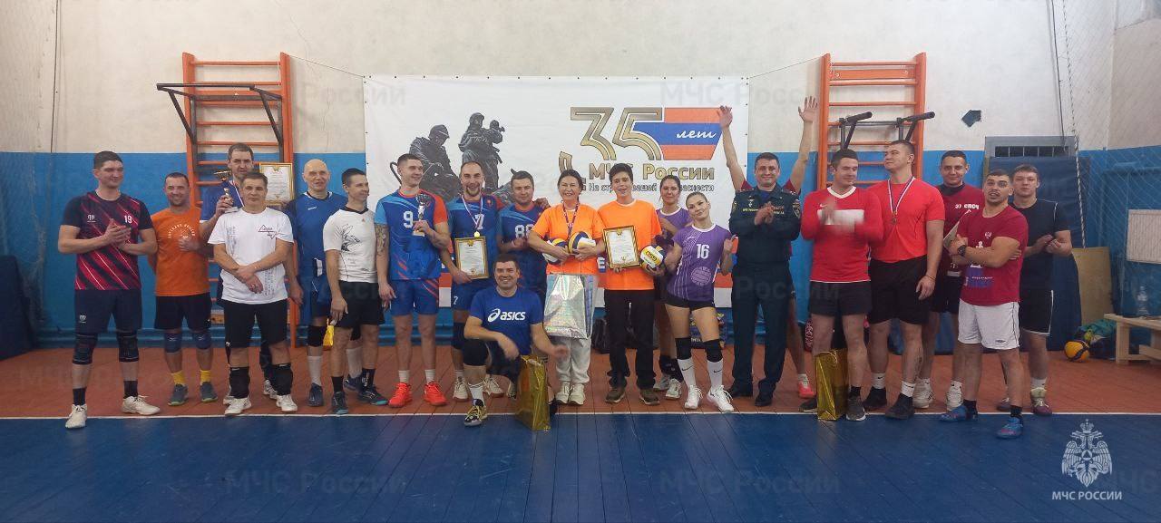 В Клину проведены соревнования по волейболу В Клину проведены соревнования по волейболу