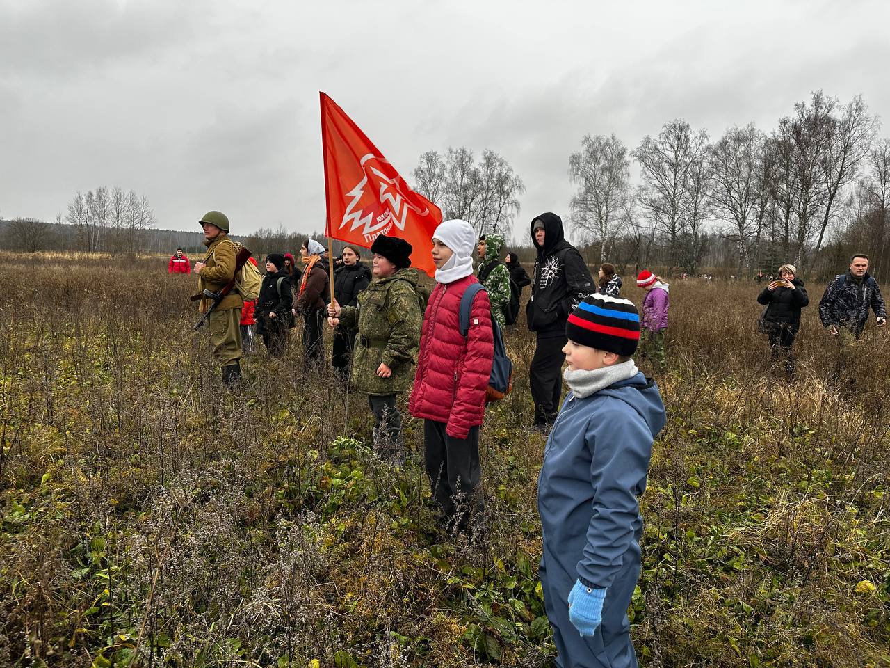 Сегодня, 6 декабря 2025 года, ученики нашей школы в очередной раз приняли участие в военно-исторической акции «Бой за Леоново», ставшей уже традиционной частью проекта «Тропа памяти - Стремиловский рубеж» Сегодня, 6 декабря 2025 года, ученики нашей школы в очередной раз приняли участие в военно-исторической акции «Бой за Леоново», ставшей уже традиционной частью проекта «Тропа памяти - Стремиловский рубеж»