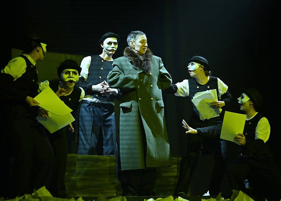 Спектакль «Шинель» ступинского театра впервые показали на большой сцене Спектакль «Шинель» ступинского театра впервые показали на большой сцене