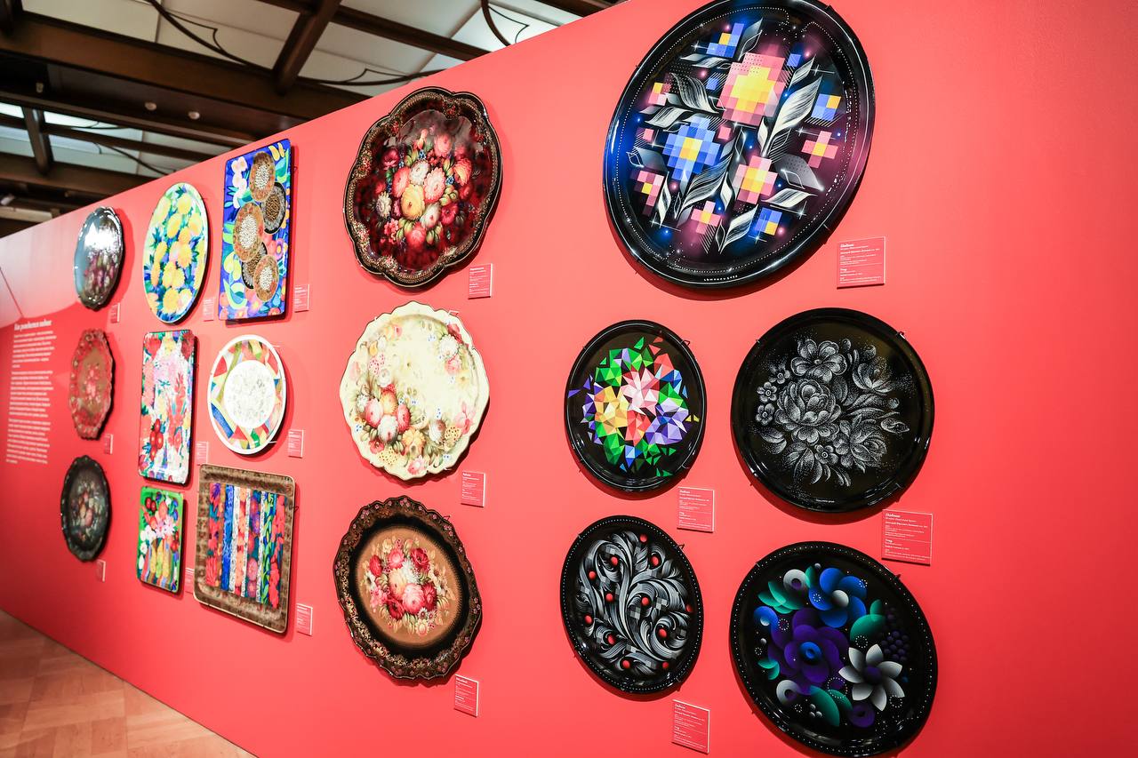 Юлия Купецкая: Посетила уникальную выставку «Жостово. Вызывающе красиво», приуроченную к 200-летию одного из самых узнаваемых народных художественных промыслов России Юлия Купецкая: Посетила уникальную выставку «Жостово. Вызывающе красиво», приуроченную к 200-летию одного из самых узнаваемых народных художественных промыслов России