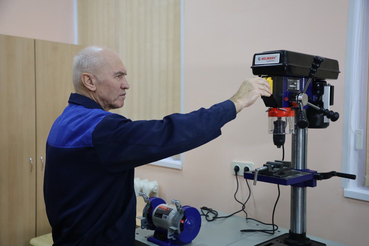 Глава Серпухова Алексей Шимко вместе с депутатом Мособлдумы Татьяной Карзубовой и депутатом окружного Совета Вячеславом Ореховым оценили результаты ремонтных работ в коррекционной школе №8 Глава Серпухова Алексей Шимко вместе с депутатом Мособлдумы Татьяной Карзубовой и депутатом окружного Совета Вячеславом Ореховым оценили результаты ремонтных работ в коррекционной школе №8