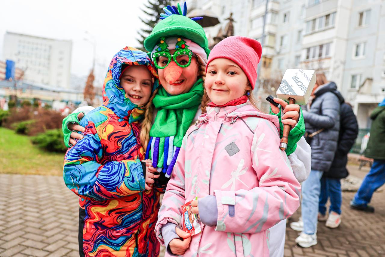 Юлия Купецкая: Традиционный мытищинский фестиваль «Город Снеговиков» открылся на территории театра кукол «Огниво» Юлия Купецкая: Традиционный мытищинский фестиваль «Город Снеговиков» открылся на территории театра кукол «Огниво»